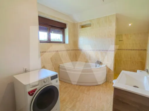 Casa individuala 5 camere finalizata mobilata Est Sibiu teren 372mp