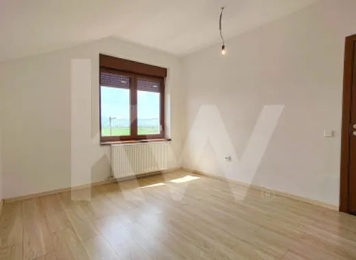 Casa individuala 5 camere finalizata mobilata Est Sibiu teren 372mp