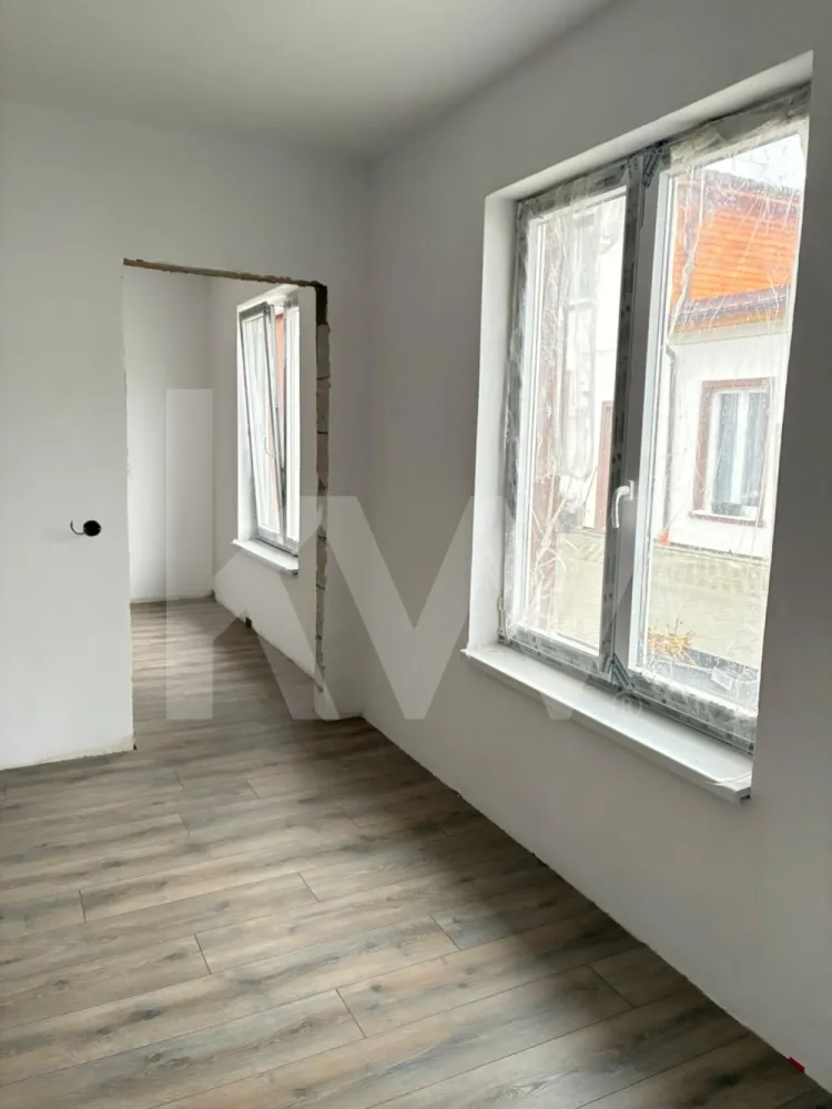 Apartament la casa zona Turnisor!