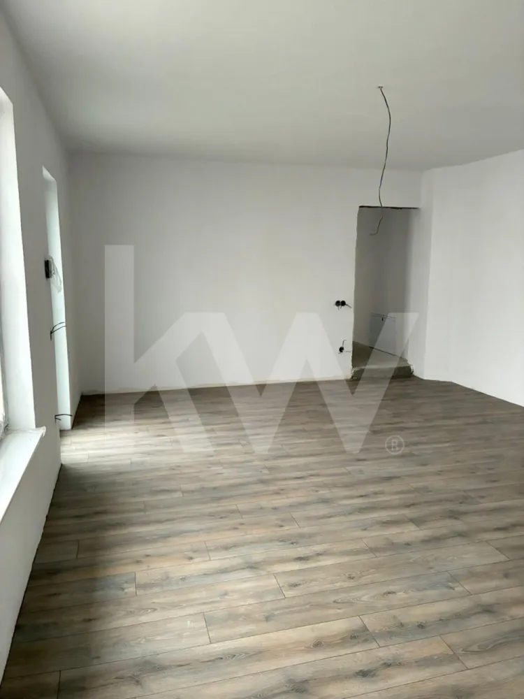 Apartament la casa zona Turnisor!