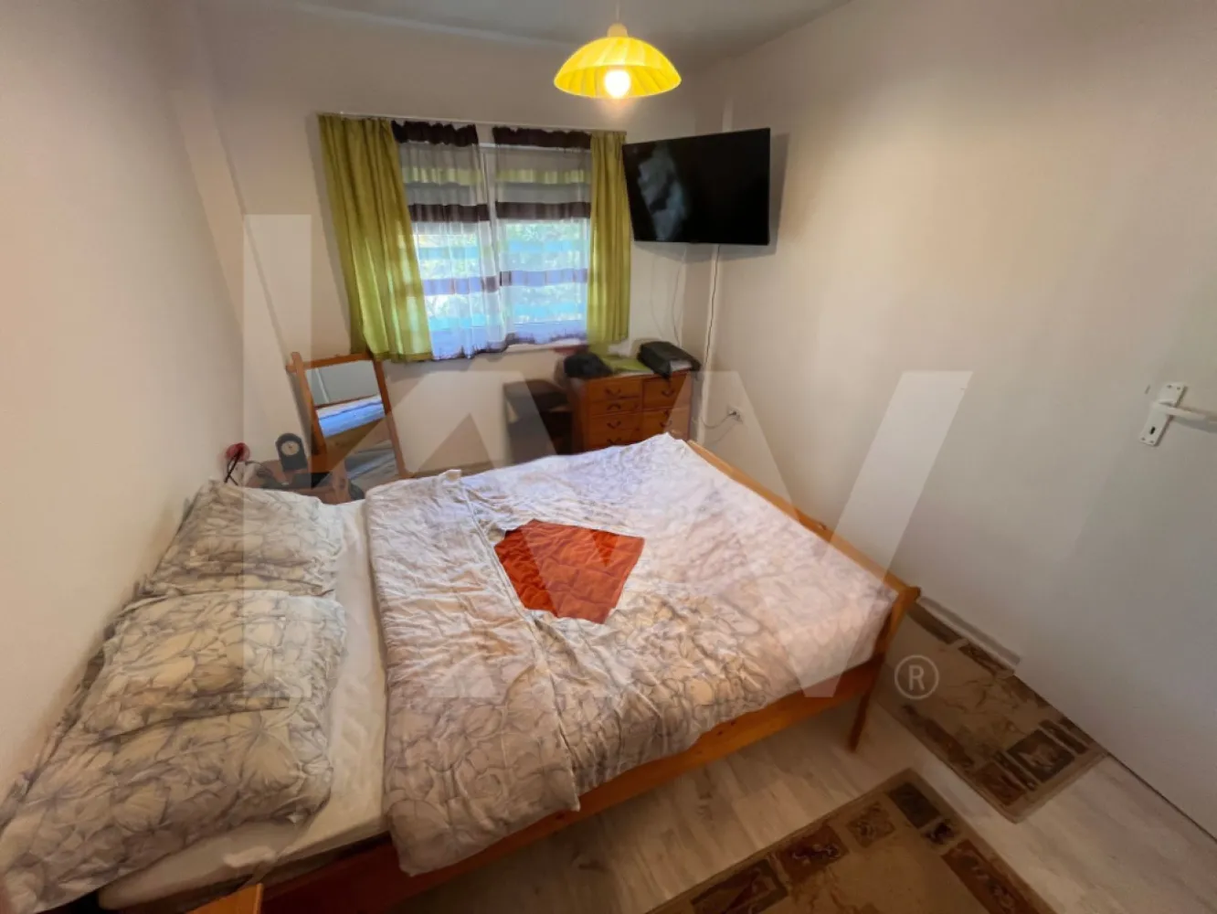 Apartament cu 4 camere mobilat utilat in Vasile Aaron 81 mp