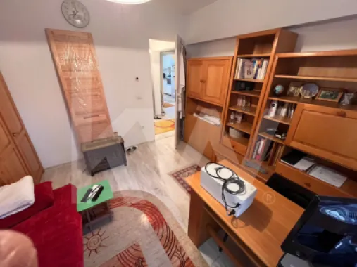 Apartament cu 4 camere mobilat utilat in Vasile Aaron 81 mp