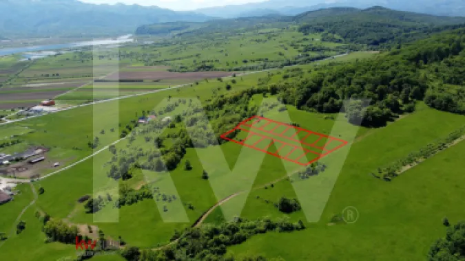 Bradu, Sibiu – terenuri 500 mp cu priveliște la munți și râu, doar 7.500 €
