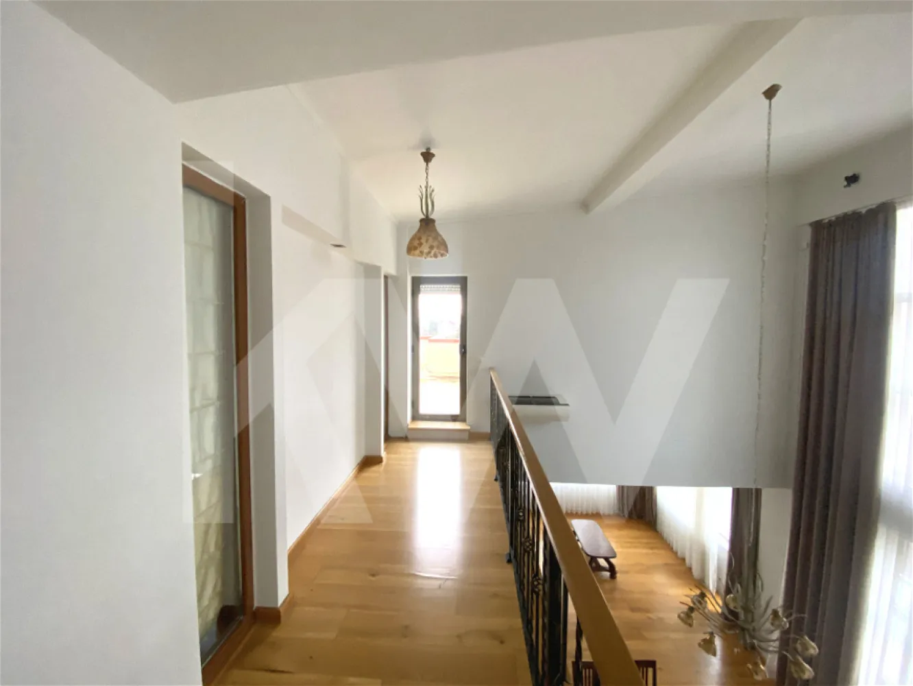 Penthouse 4 camere 166mpu terasa 50mp Cedonia priveliste Munti - Oras