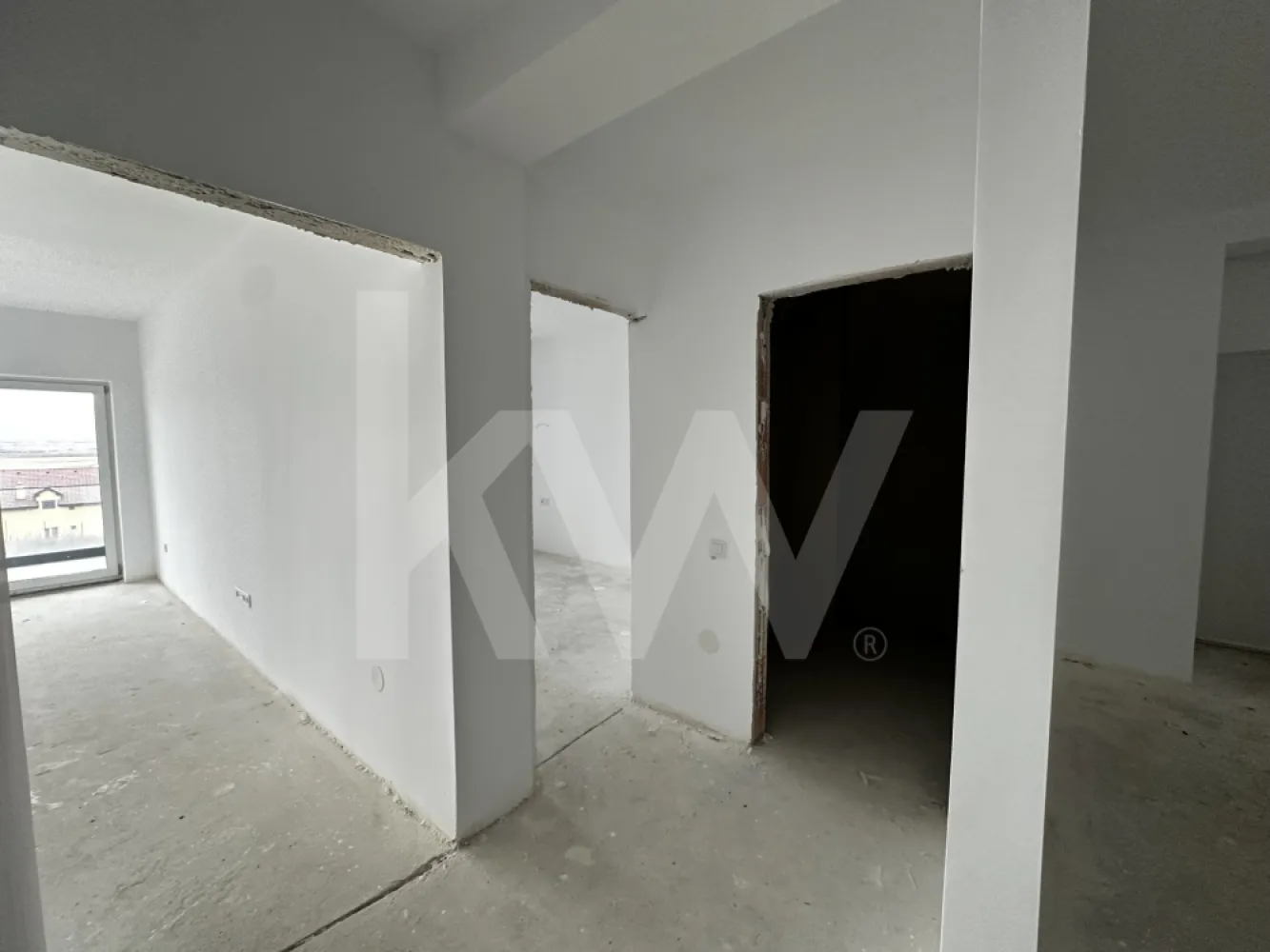 2 bedroom apartment DaVinci - investment opportunity - EN
Discover a modern 3-room apartment, located in the heart of Cristian, 1 km distance from Sibiu International Airport, which redefines the concept of luxurious living lifestyle. With a usable area of ​​71 sq m and a generous 9.25sq m balcony, this apartment on the ground floor of a newly built building in 2025 offers you the perfect living space for families looking for a welcoming and functional home. The brick structure ensures not only durability, but also a healthy environment, ideal for moments spent with loved ones.

Natural light for the two bedrooms and two elegant bathrooms are designed to provide privacy and comfort. The separate partitioning allows easy circulation between rooms, and the kitchen becomes the ideal place to prepare delicious meals. The interior spaces are designed to combine functionality with a modern design, offering a pleasant and relaxing atmosphere. The prime location, in the Western part of the city, ensures quick access to all necessary amenities, from shops and schools to parks and recreational areas.

We can help you to get preapproved for credit appliances for a faster process.

Don't miss the opportunity to be the first to enjoy this exceptional apartment! 
The price of €100,000 + VAT represents a valuable investment in a home that promises to become the center of your life.

Contact us today to schedule a viewing and turn this apartment into your new home!

RO
Descoperiți un apartament modern cu 3 camere, situat în inima orașului Cristian, la 1 km distanță de Aeroportul Internațional Sibiu, care redefinește conceptul de stil de viață luxos. Cu o suprafață utilă de 71 mp și un balcon generos de 9,25 mp, acest apartament situat la parterul unui imobil nou construit în 2025 vă oferă spațiul de locuit perfect pentru familiile care caută o locuință primitoare și funcțională. Structura din cărămidă asigură nu doar durabilitate, ci și un mediu sănătos, ideal pentru momentele petrecute alături de cei dragi.


Lumina naturală pentru cele două dormitoare și cele două băi elegante sunt concepute pentru a oferi intimitate și confort. Compartimentarea separată permite circulația ușoară între camere, iar bucătăria devine locul ideal pentru a pregăti mese delicioase. Spațiile interioare sunt concepute pentru a combina funcționalitatea cu un design modern, oferind o atmosferă plăcută și relaxantă. Locația privilegiată, în partea de vest a orașului, asigură acces rapid la toate facilitățile necesare, de la magazine și școli până la parcuri și zone de agrement.

Vă putem ajuta să obțineți o preaprobare pentru credite, pentru un proces mai rapid.

Nu ratați ocazia de a fi primul care se bucură de acest apartament excepțional!
Prețul de 100.000 € + TVA reprezintă o investiție valoroasă într-o locuință care promite să devină centrul vieții tale.

Contactează-ne astăzi pentru a programa o vizionare și a transforma acest apartament în noua ta casă!