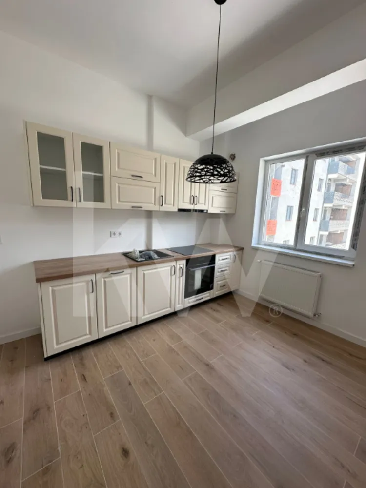 Apartament cu 2 camere - 64 mp utili - Zona Ciresica - Ti-ai imaginat vreodata cum ar fi sa ai totul la doi pasi - magazine, scoli, parcuri, mall - chiar in inima uneia dintre cele mai cautate zone din Sibiu?

Dacă răspunsul tău e "DA!", îți propunem un apartament cu 2 camere situat într-un ansamblu rezidențial nou, in zona Rahovei.

Imobilul are o suprafață utilă de 64 mp + balcon și este compartimentat astfel:
- living cu ieșire pe balcon
- bucatarie inchisa
- 1 dormitoare
- 1 baie
- balcon
- loc de parcare subteran sau suprateran (contra cost).

Predare este:
 LA ALB: la pretul 124.000 euro
- Tamplarie PVC cu geam termopan – 3 foi sticla
- Usa metalica antiefractie intrare apartament
- Instalatii termice, electrice si sanitare
- Prize+intrerupatoare
- Zugravit: lavabila alba
- Centrala pe bloc
- Incalzire pe calorifere
- Casa scarii la cheie
- Interfon

LA CHEIE: la pretul de mai sus se adauga 17.000 euro pentru finisaje
- Tamplarie PVC cu geam termopan – 3 foi sticla
- Usa metalica antiefractie intrare apartament
- Instalatii termice, electrice si sanitare
- Zugravit: 2 maini lavabila alba
- Prize+ intrerupatoare functionale
- Centrala pe bloc
- Incalzire pe calorifere
- Usi interioare/usi interior 
- Gresie, faianta, parchet (cu accesorii) 
- Corpuri de iluminat (1 corp/incapere) 
- Vas wc 
- Lavoar+oglinda 
- Baterie lavoar 
- Cada+accesorii 
- Baterie cada 
- Casa scarii la cheie
- Interfon

Regimul de inaltime al blocului este P+4+R.

Înainte de toate, punem accentul pe calitate și dorim să oferim clienților o locuință sigură, de aceea folosim doar materiale de construcții de bună calitate și suntem atenți la toate detaliile și etapele de execuție ale construcțiilor.

Decizia cumpărării unui apartament nou, este o investiție pe termen lung, iar într-o zona că aceasta, cu siguranță va genera cerere pentru închiriere.

Preturile sunt afisate in descriere.

*Pozele sunt cu titlu de prezentare dintr-un  apartament deja finisat.

Clasa energetica A, iar la parter B.

Modalitati de plata acceptate: Cash si prin credit ipotecar cu minim 15% avans.

Pentru mai multe detalii va stam la dispozitie la numarul de telefon afisat!