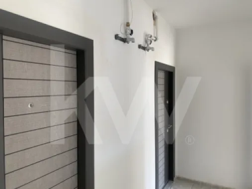 Apartament de vanzare 2 camere balcon si parcare Pictor Brana Selimbar