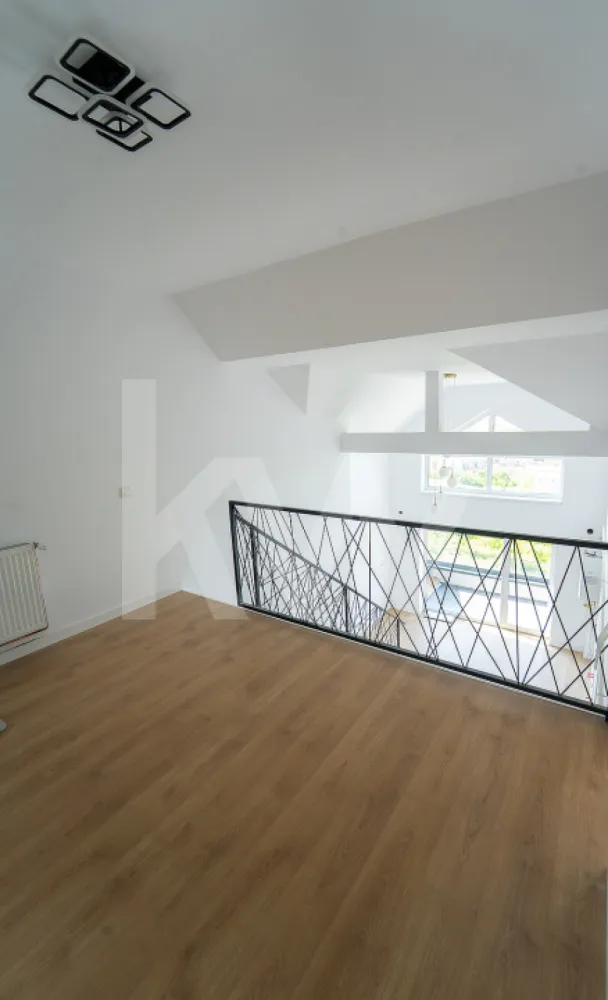 Apartament 3 camere - finisat la cheie, intabulat
