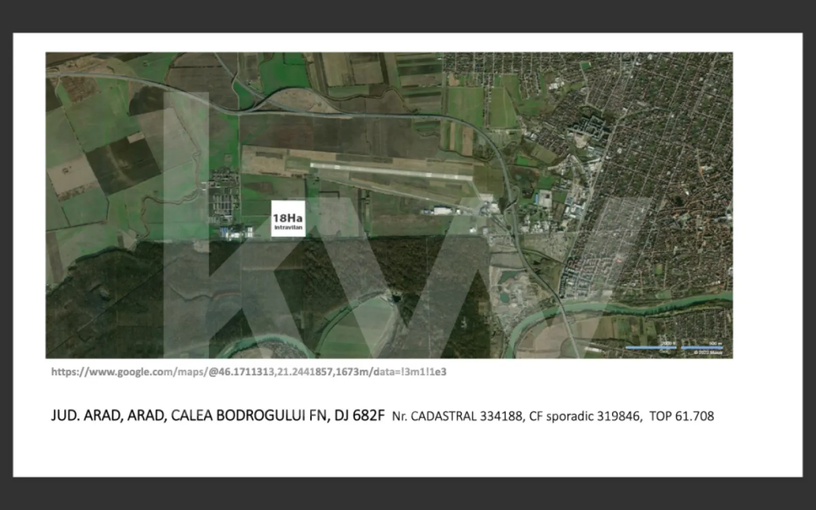 18 Ha intravilan in orasul Arad - langa aeroport - Proprietate compacta in suprafata de 18 Ha (teren intravilan - curti constructii), localizata la 2,5
km de Aeroportul Arad (RO) DJ682F si la 2,6 km de nodul rutier al autostrazii A1 si se compune
din:
> 180.564 mp teren intravilan (curti constructii)
> 35.716 mp constructii (30 hale de 1000 mp si una de 3000 mp + anexe)
> 15.000 mp parc fotovoltaic in functiune din anul 2014.
> 17.540 mp drumuri destinate circulatiei rutiere si alei pietonale betonate.
> 112.308 mp spatii verzi.
Proprietatea este localizata la 2,5 km de Aeroportul Arad (RO), intrarea pe autostrada A1 (judetul Arad),
51 Km fata de punctul de frontiera schengen cu Ungaria (vama Nadlac) - cale rutiera directa pe
autostrada si/sau 90 Km pana la punctul de frontiera cu Serbia.
Accesul catre proprietate se face din nodul rutier A1 (intrare - iesire), pe drum asfaltat cu doua benzi.
A fost obtinut Avizul de Oportunitate nr. 14 din 10.06.2021 pentru elaborarea Planului Urbanistic Zonal.Pe proprietate exista constructii cu o suprafata
totala de 35.716 mp., din care 12.900 mp. partial
reabilitate recent.
Hala perfect utilizabila in suprafata de 3000 mp si
30 de hale in suprafata de 1000 mp fiecare, aflate
in diverse stadii de uzura.
9 hale a cate 1000 mp fiecare au fost reabilitate
recent.
1 cladire de birouri, spatii de cazare mobilate pentru
personal, atelier reparatii, cladirea centralei termice,
cladiri posturi trafo, statie pompare, magazii,
depozit, vestiare, rampe betonate si drumuri interne
de acces.
Utilitati: energie electrica, apa din put, canalizare.17.540 mp drumuri destinate circulatiei
rutiere si alei betonate.
Rampele de acces ale constructiilor sunt legate
intre ele prin intermediul drumurilor betonate si
aleilor de acces pietonal.
Intregul ansamblu rutier a fost realizat in urma cu
mai mult de 30 de ani, in vremurile cand
materialele utilizate erau conform normelor de
calitate impuse in acele vremuri (50 cm beton
armat).
Intreaga proprietate este imprejmuita si accesul
catre acesta se face prin doua intrari principale.
Front stradal la drumul județean de 415 mPe proprietate exista 2 bransamente de
medie tensiune, legate la magistrale diferite.
Contractul de superficie si servitute
incheiat cu furnizorul Enel Distributie
Banat S.A. permite descarcarea in
2 retele electrice de interes public,
conectate la tronsoane diferite ale
furnizorului.
Unul dintre tronsoanele de medie
tensiune este conectat la punct de
descarcare, racordat radial in LEA
110/20 kV Gai – Rase Usoare Arad.
Pe 15.000 mp. din proprietate este amplasat
un parc fotovoltaic conectat la reteaua
nationala.
Puterea nominala debitata in Sistemul
Energetic National este 654,62 kWp
fiind conectat si operational din 2013.
Energia produsa se varsa in reteaua
nationala de energie electrica.
Parcul functional este compus din 2750
buc panouri tip skybase & chaori de 245
w/fiecare si un numarul de 31 buc
invertoare.
Parcul fotovoltaic existent poate fi extins.