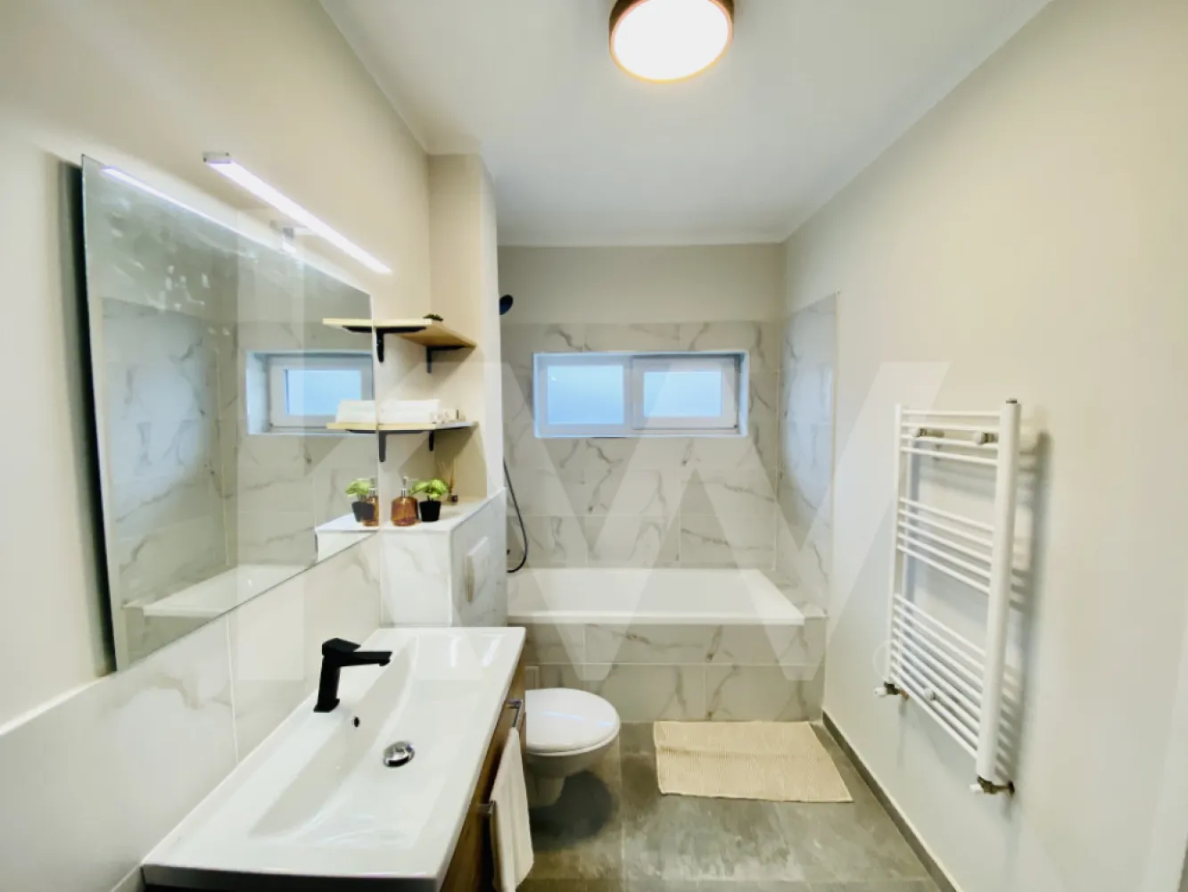 Apartament - Zona Industrială Vest - Încălzire în pardoseală - Îți dorești să locuiești într-un apartament care face parte dintr-un ansamblu rezidențial exclusivist? 
Dacă răspunsul este da, îți prezentăm un apartament, decomandat, cu suprafața utilă de 77,39 mp și o terasă de 9,11 mp , situat într-o zonă foarte liniștită, Zona Industrială Vest din Sibiu. Ansamblul din care face parte apartamentul beneficiază de spații verzi și o priveliște superbă către munți. 
Apartamentul se predă la stadiul de cheie și 1 loc de parcare inclus în prețul apartamentului. 
Modalități de plată acceptate: cash, credit ipotecar, rate la dezvoltator, în așa fel încât să fie adaptate nevoilor clientului.
Vă așteptăm la vizionare!