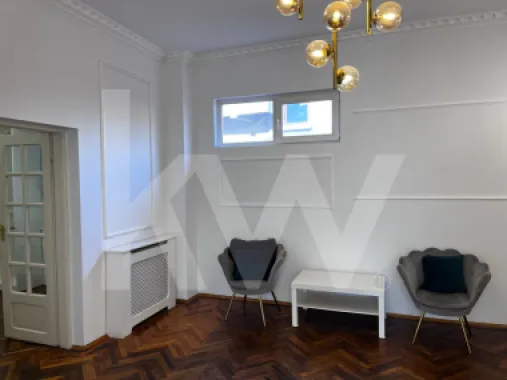 Apartament 3 camere de închiriat – liniște, accesibilitate și viață urbană