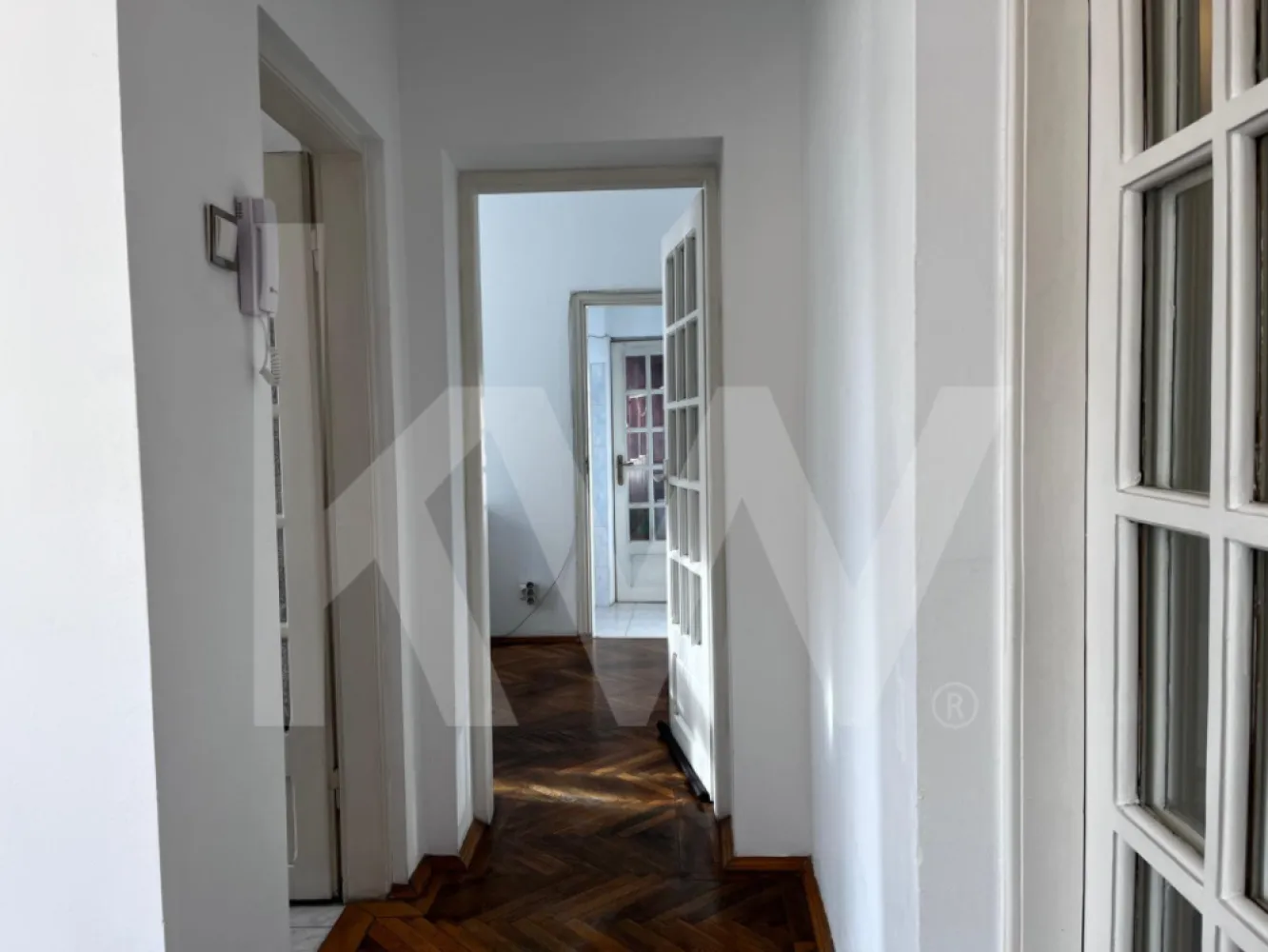 Apartament 3 camere de închiriat – liniște, accesibilitate și viață urbană