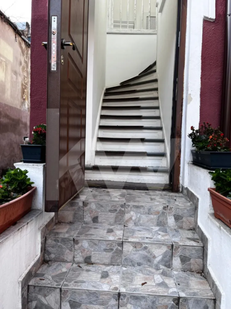 Apartament 3 camere de închiriat – liniște, accesibilitate și viață urbană