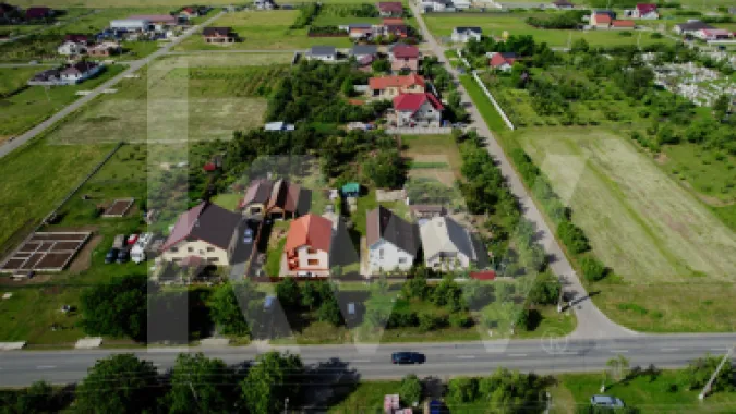 Casă spațioasă în Frumușeni, cu teren generos de 1200 mp