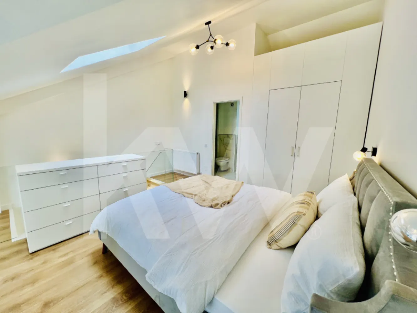 Penthouse 2 camere - 2 băi