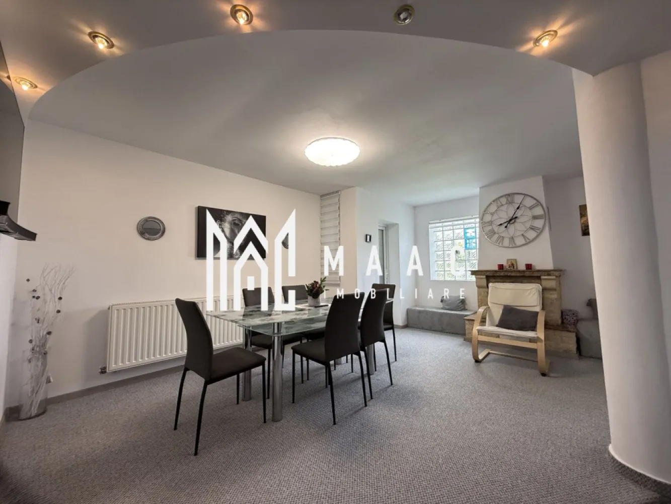 Casa 5 camere | 124MPU | Curte individuala | Terezian - MAAC Imobiliare vă propune spre vânzare o casă tip triplex, bine compartimentată, situată în zona Terezian.

Caracteristici:
Suprafață utilă 124 mp.
Construcție realizată în anul 2008.
Curte proprie de aproximativ 50 mp.
Locuință practică, bine organizată.

Compartimentare:
Living spațios.
Bucătărie separată, cu zonă de dining.
4 dormitoare.
2 băi.
Balcon.
Terasă amenajată, cu zonă de BBQ.

Dotări și beneficii:
Centrală termică proprie cu calorifere.
Șemineu, pentru un plus de confort și atmosferă.

Avantaje locație:
Aproape de centre comerciale precum Selgros Cash & Carry Sibiu și Kaufland Sibiu.
Acces facil către autostradă.
În apropiere se află școli, grădinițe și alte facilități.
Zonă rezidențială liniștită, cu trafic redus.

Pentru mai multe detalii precizati telefonic ca ati vazut anuntul cu ID: CP2971886