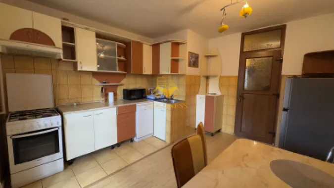 3 camere, decomandate, 2 balcoane, 2 bai, Manastur Zona 18 GYM, Tasnad