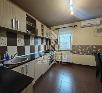 Apartament 3 camere si 2 bai de vanzare, zona Aradului, Timisoara