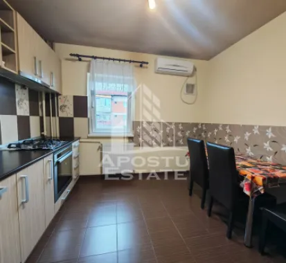 Apartament 3 camere si 2 bai de vanzare, zona Aradului, Timisoara