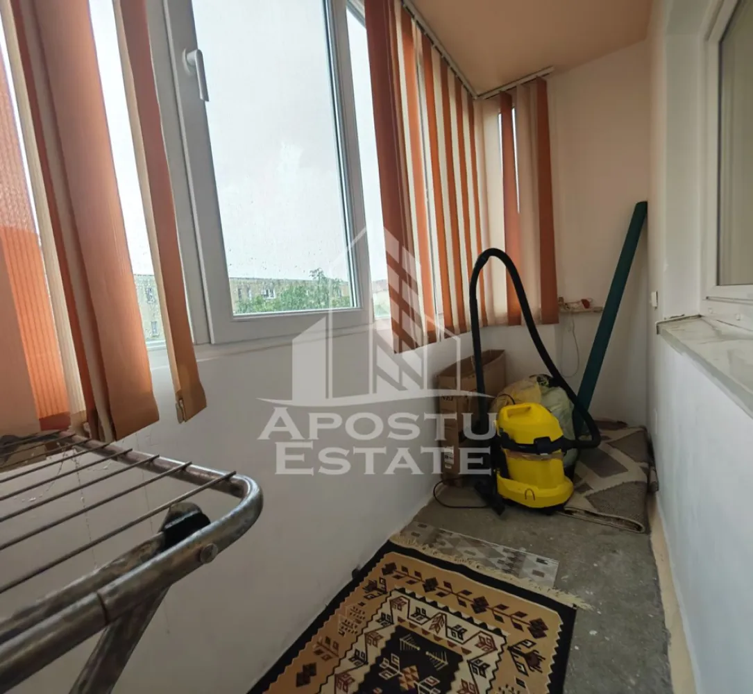 Apartament 3 camere si 2 bai de vanzare, zona Aradului, Timisoara