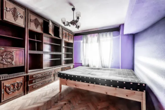Apartament spatios in centrul orasului Chisineu Cris