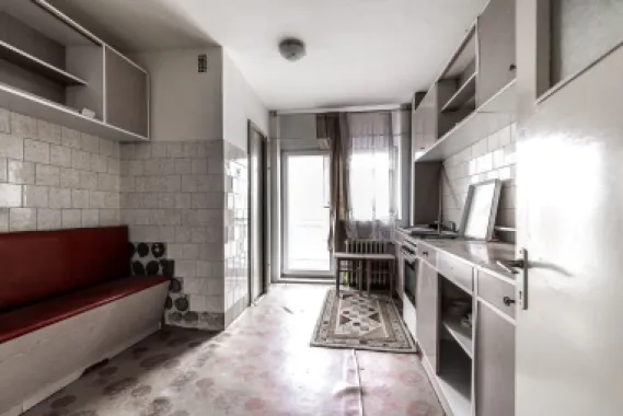 Apartament spatios in centrul orasului Chisineu Cris