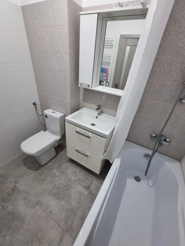 Ap 2 cam Militari Residence cu parcare