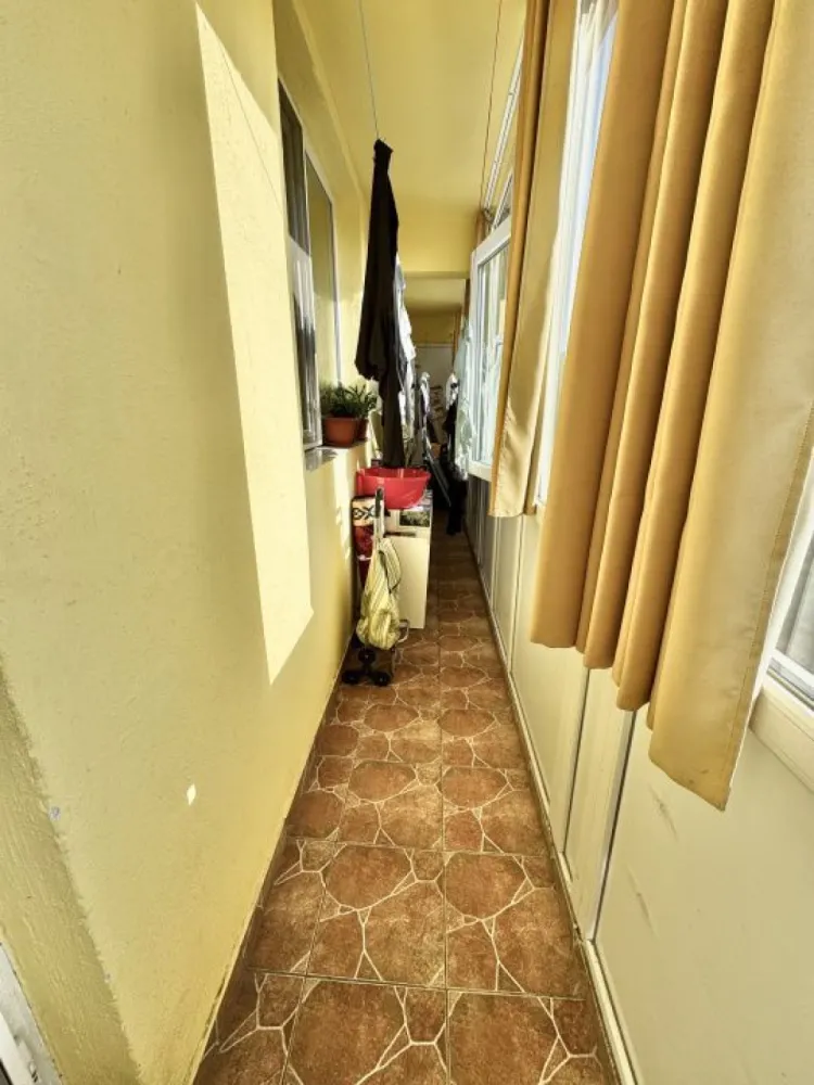 Apartament 3 camere sos. Giurgiului - **Apartament 3 camere decomandat – Șoseaua Giurgiului – 70 mp – Etaj 2/10 De vânzare apartament cu 3 camere, decomandat, situat pe Șoseaua Giurgiului nr. 125, la etajul 2 din 10. Suprafață utilă aproximativ 70 mp. Ideal pentru locuit sau investiție. Locație excelentă, aproape de mijloace de transport, supermarketuri, școli și parc. **Disponibil imediat.** Pentru mai multe detalii sau programarea unei vizionări, nu ezitați să ne contactați. }}