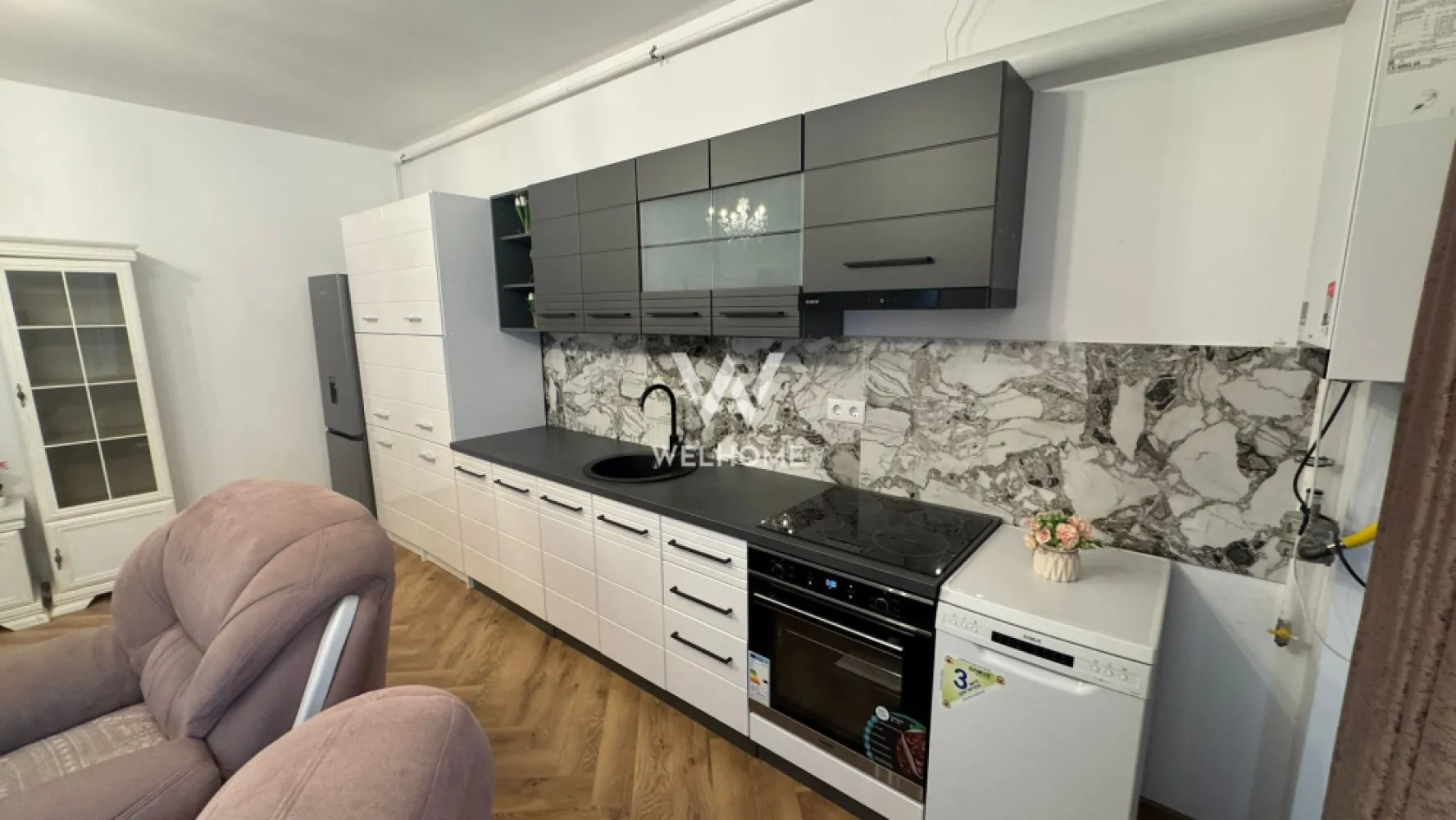 Apartament 3 camere de închiriat – zonă centrală, lângă Mall-ul nou
