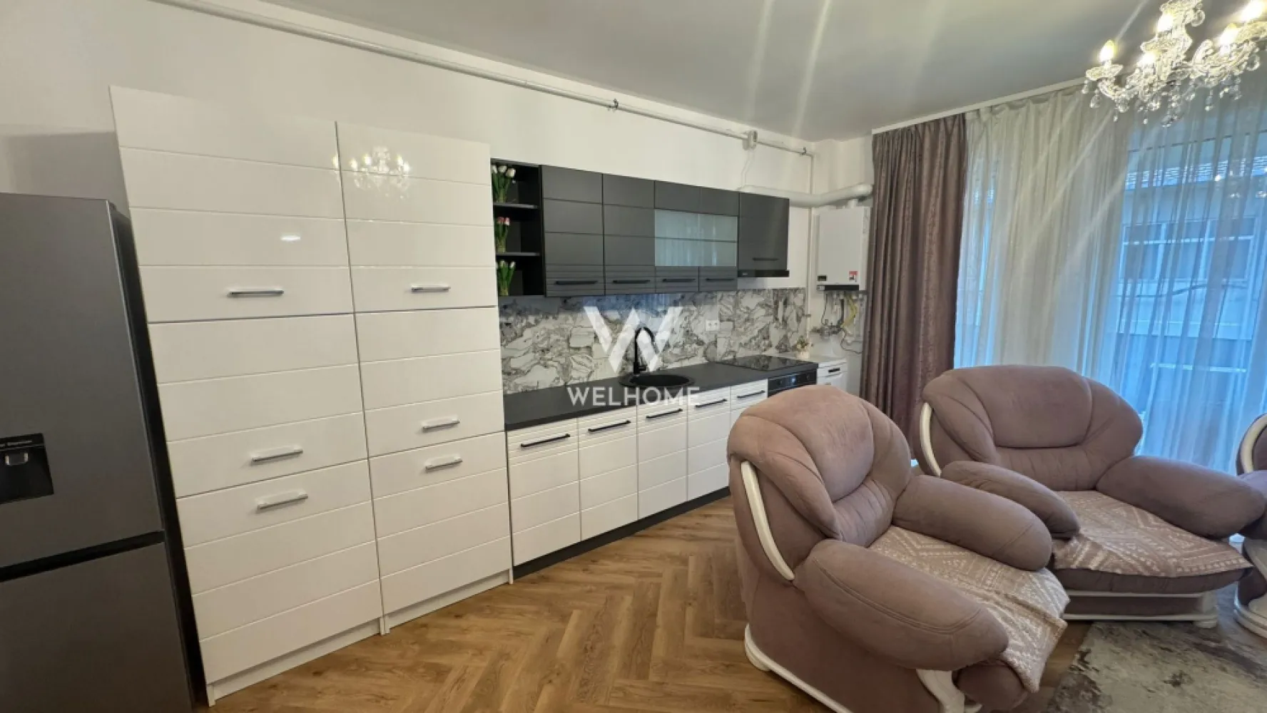 Apartament 3 camere de închiriat – zonă centrală, lângă Mall-ul nou