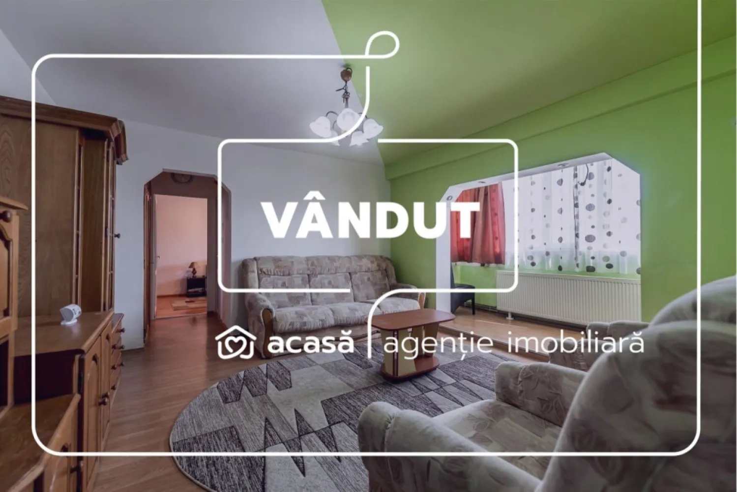 VANDUT! Apartament 2 camere - Micalaca - COMISION 0% - Vă propunem spre vânzare un apartament cu 2 camere semidecomandat, situat în zona Piața Miorița din cartierul Micălaca, Arad

📐 Suprafață construită: 71 mp (conform CF)
🏢 Etaj: 4/4

Compartimentare:
- sufragerie spațioasă
- dormitor
- bucătărie cu cămară
- baie
- balcon
-2 holuri

Dotări și avantaje:
- se vinde mobilat și utilat
- geamuri termopan cu rolete
- centrală termică pe gaz

Apartamentul este ideal atât pentru locuință personală cât și pentru investiție, fiind potrivit pentru închiriere pe termen lung.
📍 Locația este excelentă, în apropiere de mijloace de transport, magazine și puncte de interes din Micălaca.

Pentru mai multe detalii, dar si pentru a programa o vizionare: 0755 274 519 - Daniel Hord - Consultant imobiliar.

Nu dispui de toată suma? Te ajutăm noi gratuit! Îți obținem oferte de la 16 bănci.
Ai o proprietate de vânzare în Arad și vrei să știi cât valorează cu adevărat?
Sună-mă pentru o evaluare GRATUITĂ!

Birou: ACASĂ | Agenție imobiliară Arad
Adresă: Bulevardul Decebal 2, Arad 310133