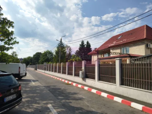 Vila de lângă Catedrala Ortodoxă ,,Sfânta Cuvioasă Parascheva"