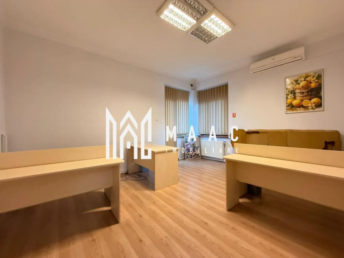 Spatiu birouri | 110MP | Parcare | Curte | Calea Dumbravii - Maac Imobiliare ofera spre închiriere un spațiu generos, situat la etajul 1/1 al unei case individuale, ideal pentru activități de birou, cu amplasare excelentă – pe Calea Dumbrăvii, chiar vis-a-vis de sediul NATO. Detalii spațiu: Suprafață utila: 110 mp Compartimentare: 4 camere decomandate, luminoase și bine proporționate Casa beneficiaza de curte proprie, unde se pot parca 2 masini. Destinație: exclusiv pentru birouri Zonă liniștită, cu acces facil către centrul orașului și principalele artere rutiere Sunt montate 3 instalatii de aer conditionat. La parter, se regaseste un spatiu de depozitare aferent spatiului de birouri. Locație premium, ideală pentru firme care își doresc o imagine profesională și o adresă de prestigiu. Pentru mai multe detalii va rugam specificati telefonic ID: CP2908809 }}