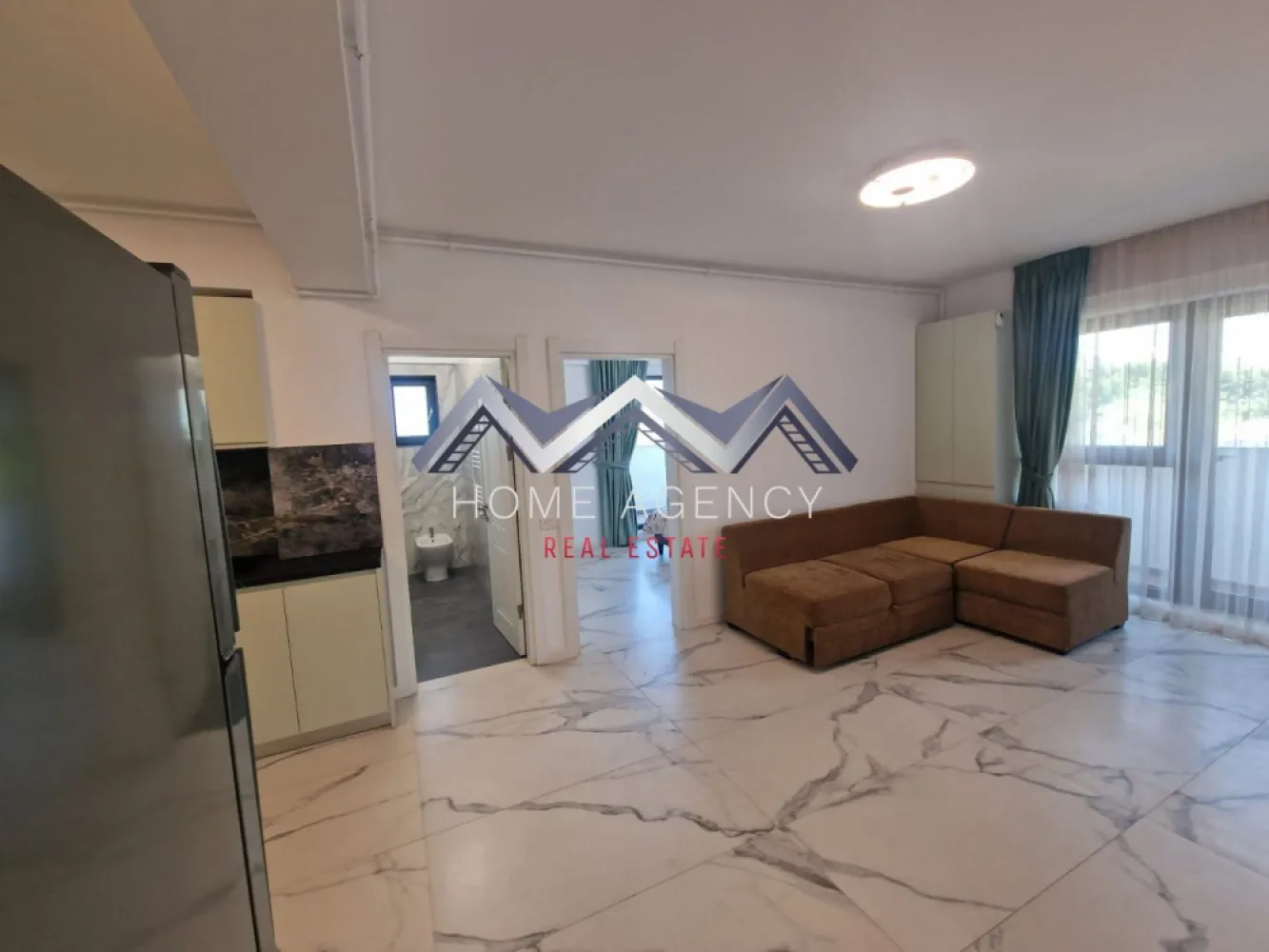 Apartament 4 camere Otopeni Central, nou, 2 locuri de parcare subterane