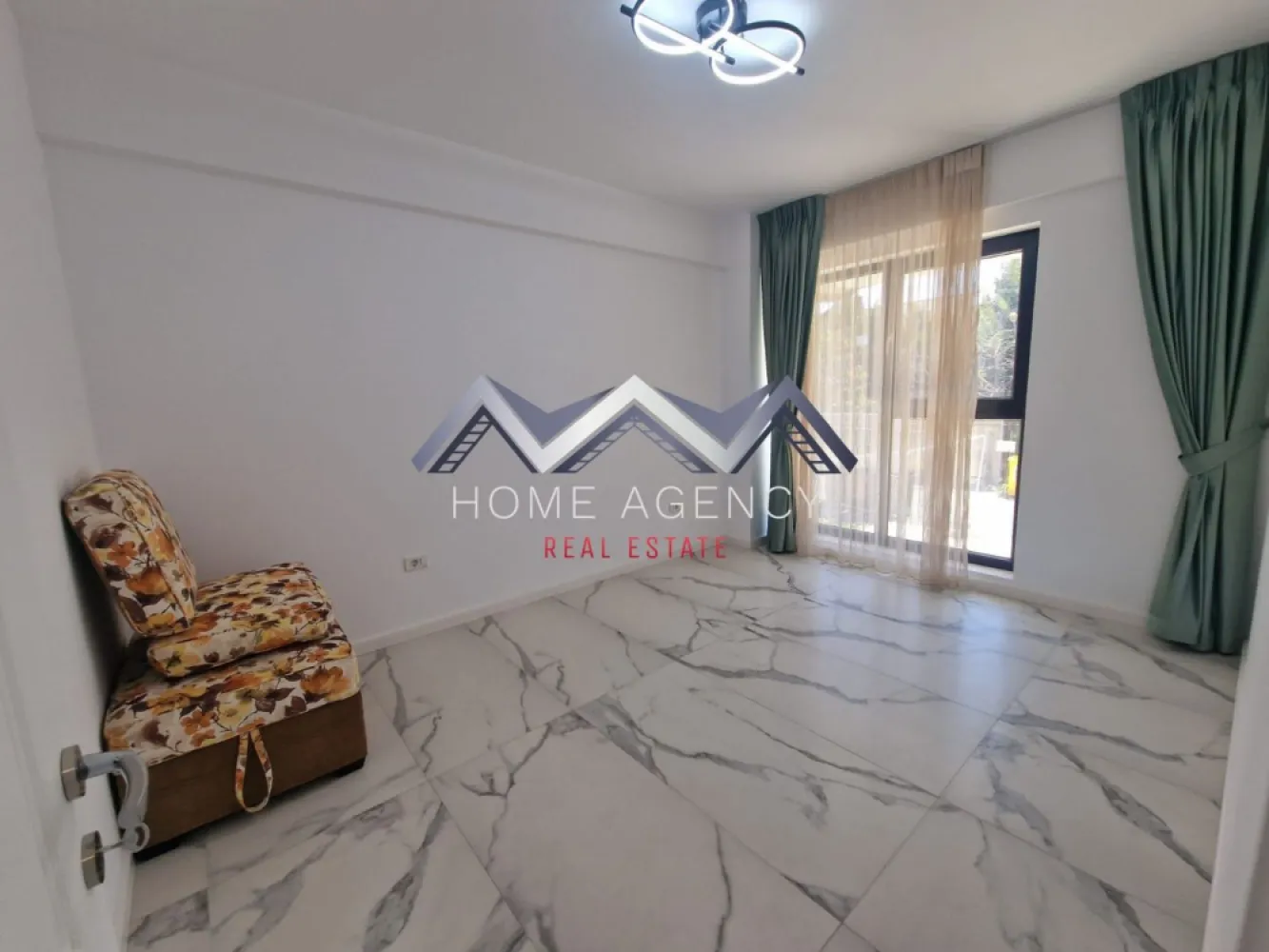 Apartament 4 camere Otopeni Central, nou, 2 locuri de parcare subterane