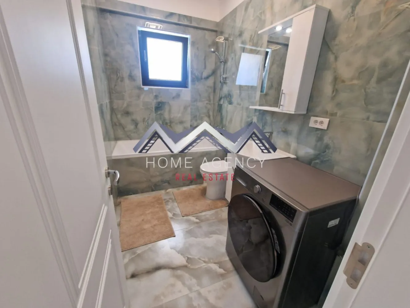 Apartament 4 camere Otopeni Central, nou, 2 locuri de parcare subterane