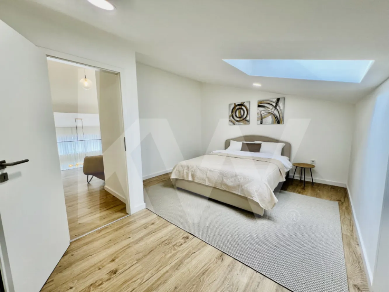 Penthouse 4 camere - mobilat si utilat, intabulat