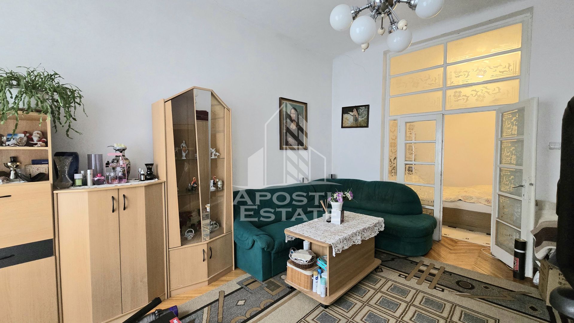 Casa cu 7 camere si 4 bai, centrala proprie, zona Odobescu