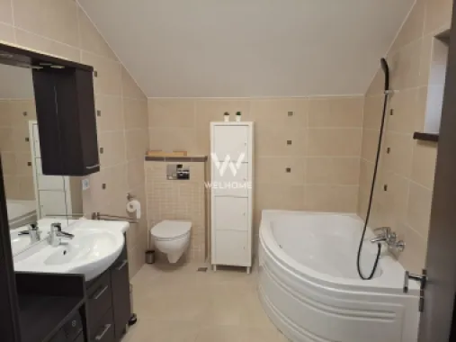 Casa individuala cu pivnita in Sura Mica, zona Salii de sport - Sibiu