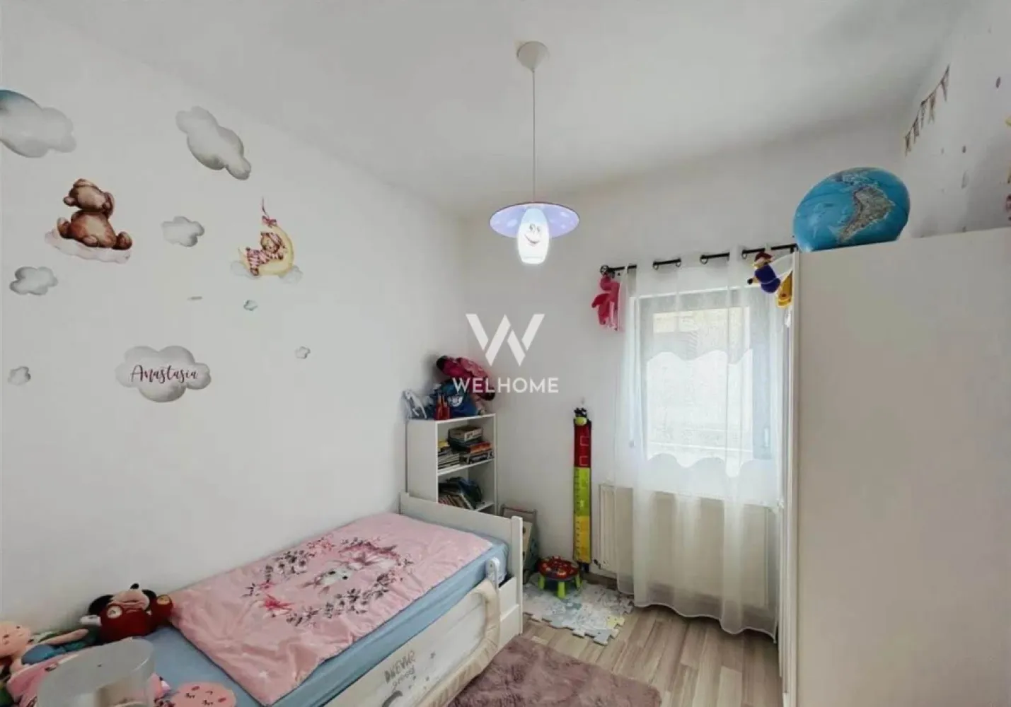 Casă pe un nivel în zonă accesibilă și liniștită + hala in Sura Mare