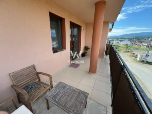 Apartament spațios cu 3 camere, 2 băi și balcoane generoase