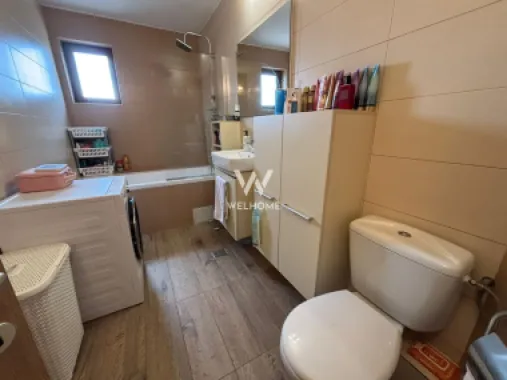 Apartament spațios cu 3 camere, 2 băi și balcoane generoase