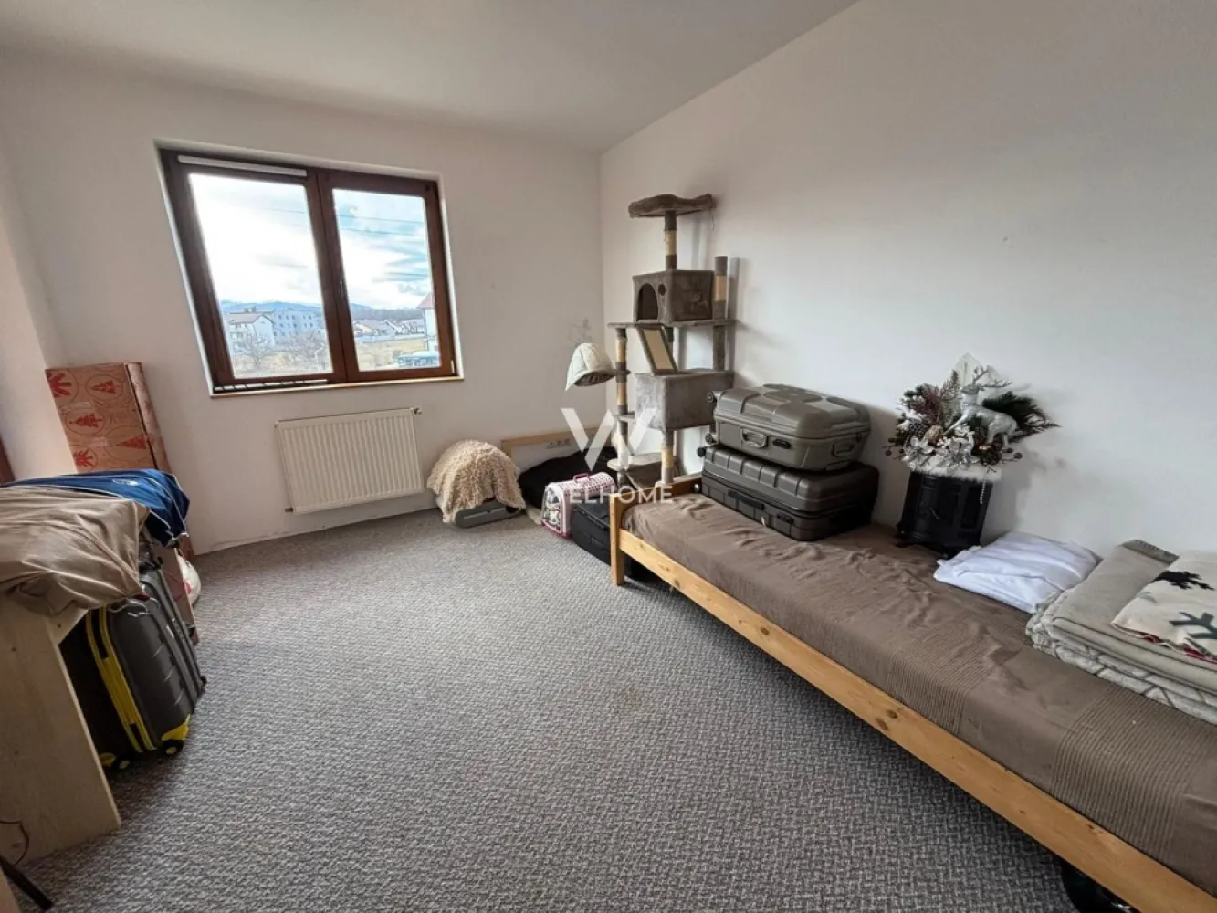 Apartament spațios cu 3 camere, 2 băi și balcoane generoase