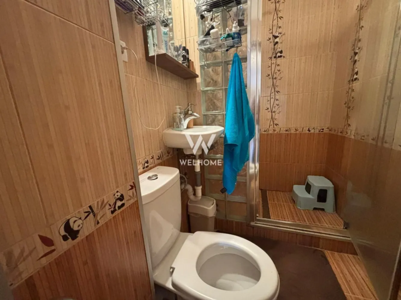 Apartament spațios cu 3 camere, 2 băi și balcoane generoase