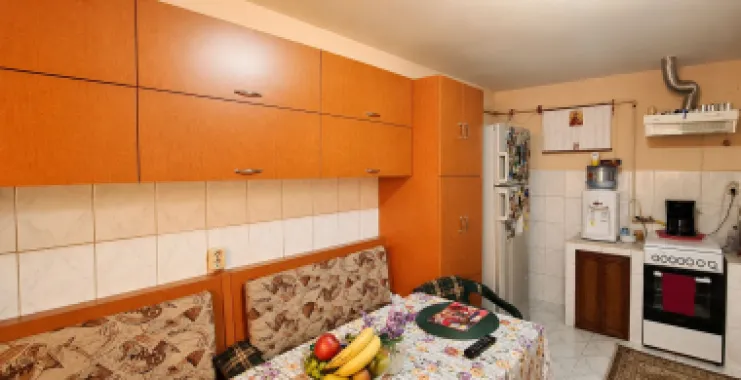 Casă individuală, teren generos de 1.348mp, poziție centrală, Giarmata