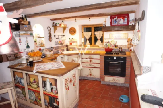 Casa single, spatiu productie/atelier, in Cisnadioara, Sibiu