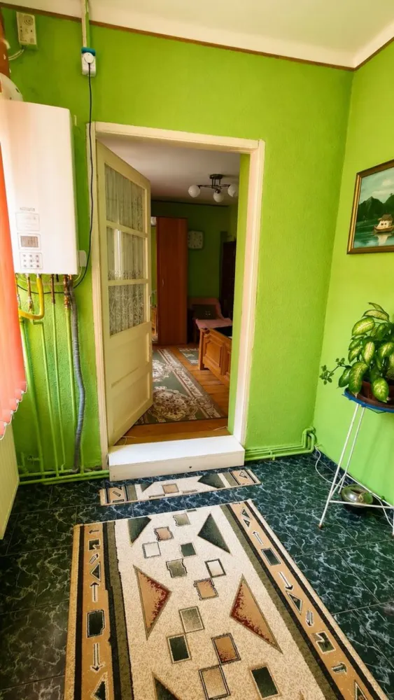 Casă individuală, teren generos de 1.348mp, poziție centrală, Giarmata