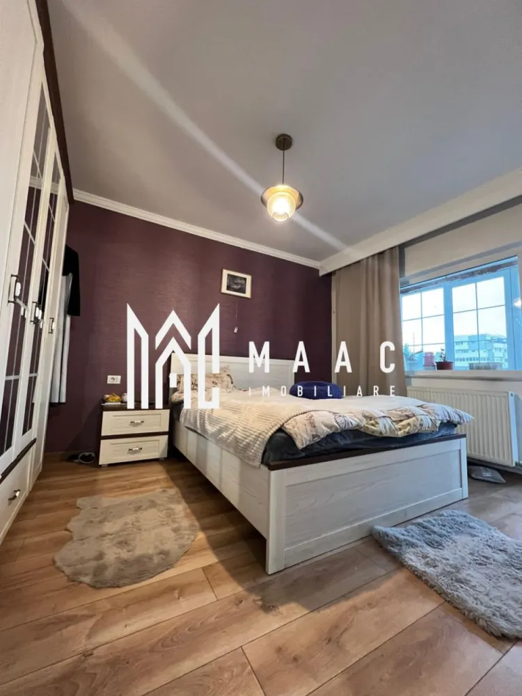 Apartament 2 camere | Ultracentral | Etaj 3 | 2 balcoane - MAAC Imobiliare vă propune spre vânzare un apartament cu 2 camere, situat în zona Ultracentrală a municipiului Râmnicu Vâlcea, în imediata apropiere de Parcul Mircea cel Bătrân, o locație excelentă, cu acces rapid către toate punctele de interes ale orașului. Apartamentul este amplasat la etajul 3 din 4, într-un imobil bine întreținut, și are o suprafață utilă de 54 mp, la care se adaugă două balcoane închise, cu o suprafață totală de 15 mp, ideale pentru spațiu suplimentar de relaxare sau depozitare. În plus, proprietatea beneficiază de o boxă de 5 mp, cadastrată. Locuința este cochetă, bine compartimentată, luminoasă și oferă un confort sporit. Se predă complet mobilată și utilată, fiind ideală atât pentru locuit, cât și ca investiție, gata pentru mutare imediată. Puncte forte: * zonă ultracentrală * vecinătate Parcul Mircea cel Bătrân * etaj intermediar * 2 balcoane închise * boxă cadastrată * se vinde mobilat și utilat Pentru mai multe detalii sau programarea unei vizionări, MAAC Imobiliare vă stă cu drag la dispoziție. ID: CP2911623 }}