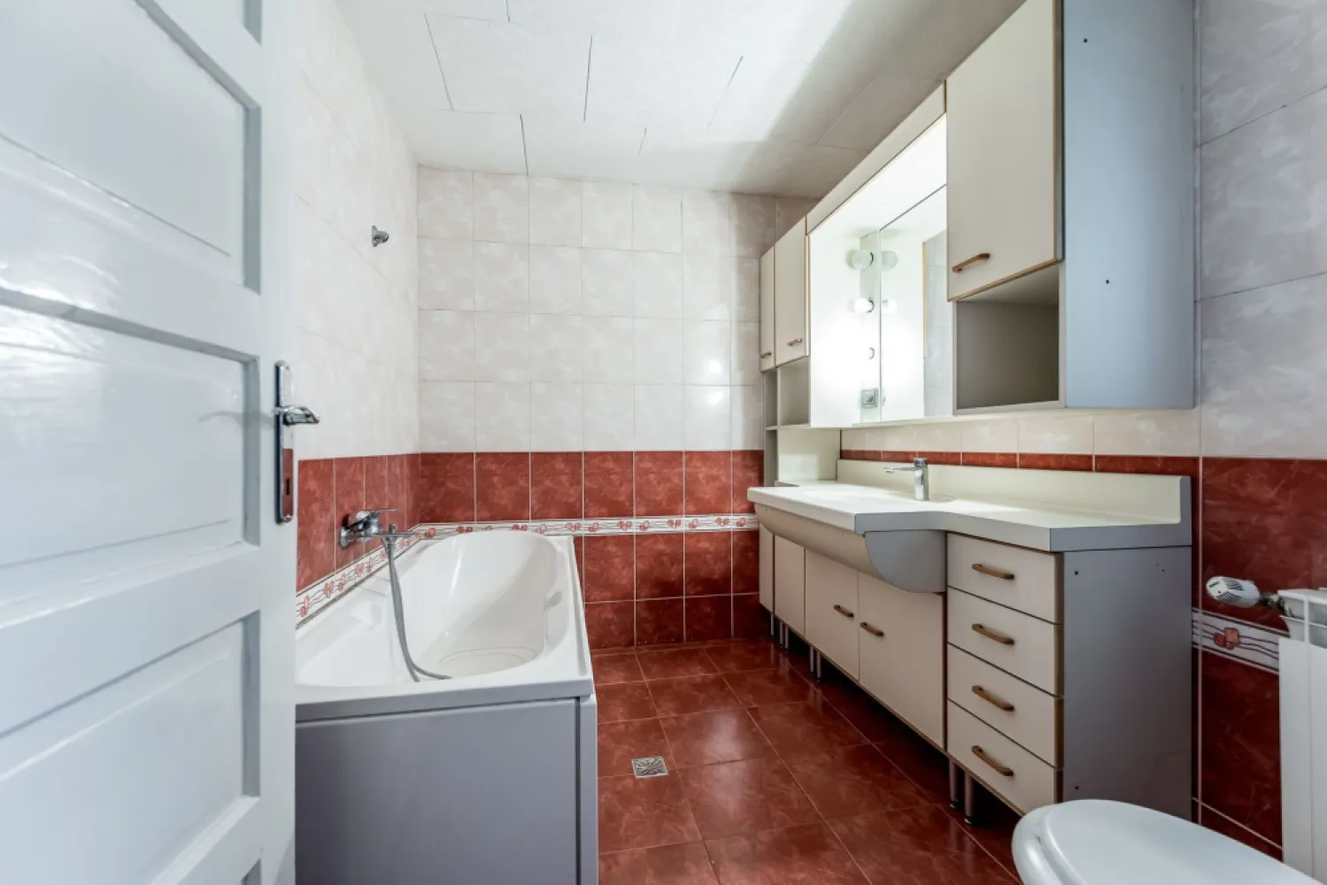 Casa 5 camere - Cartierul Functionarilor - Teren 421 mp - COMISION 0
