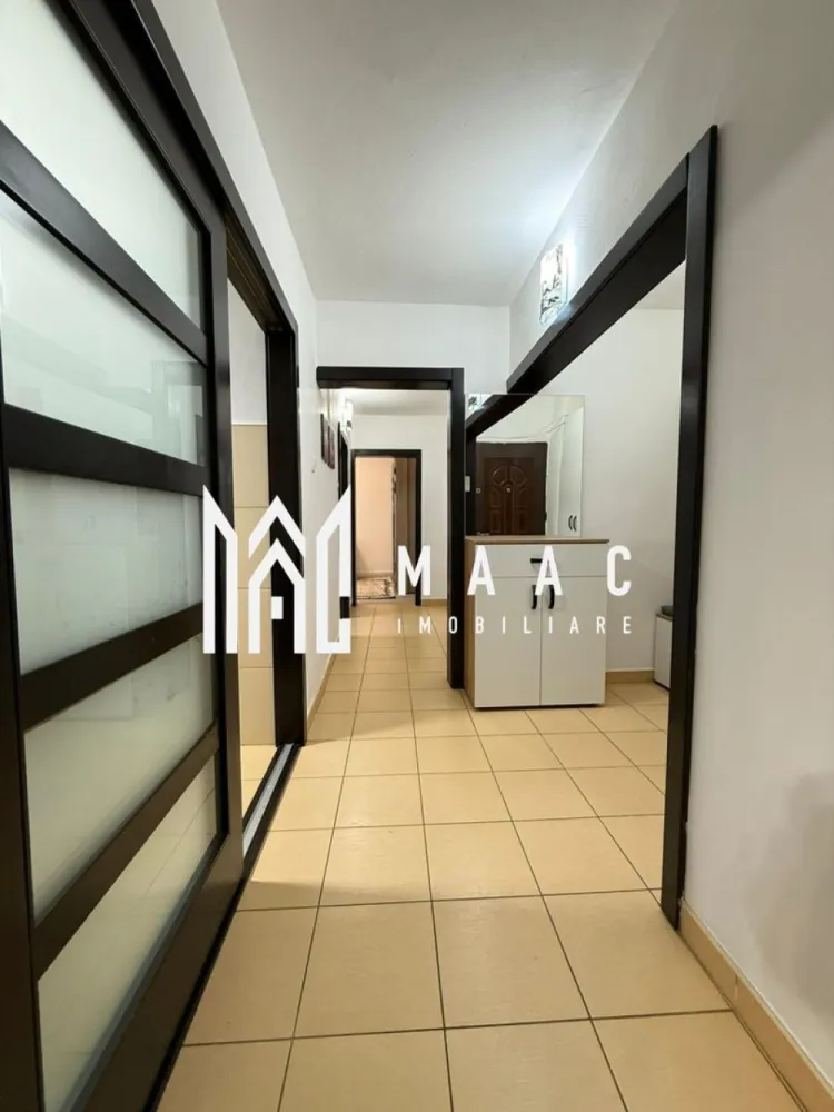 Apartament 3 camere | 2 bai | Decomandat | Etaj 3 | Renovat